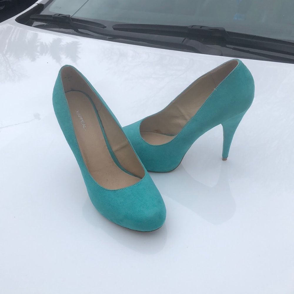 Mint heels